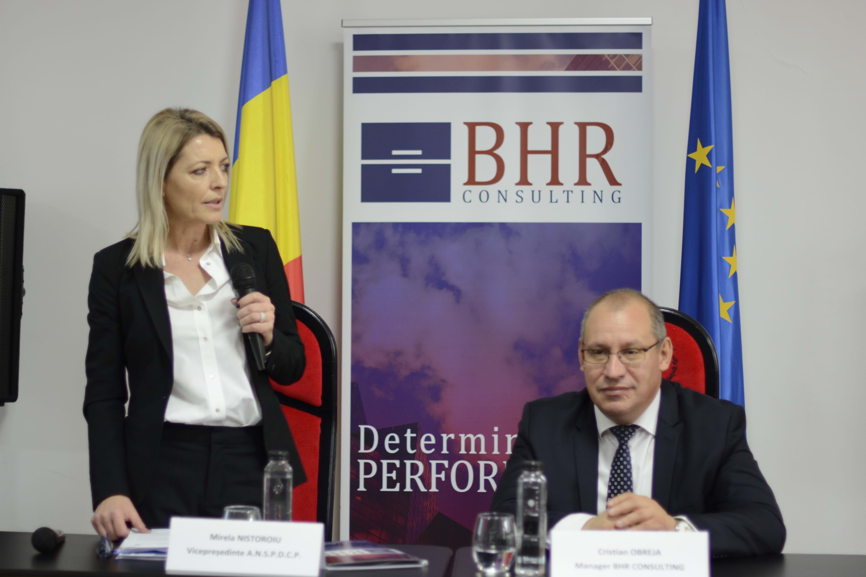 Mirela Nistoroiu   Prezidiu conferinta BHR despre GDPR